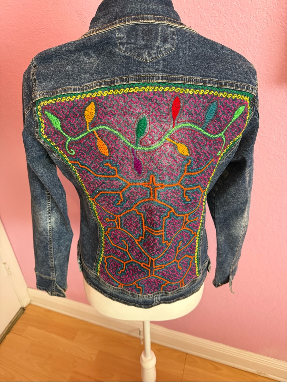 Women's Fitted back design embroidered Blue Denim Jacket